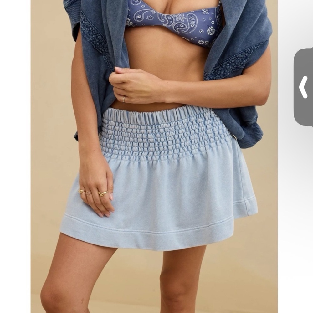 NWT Aerie Feeling Femme Light Wash Blue Ruched Mini Skirt
